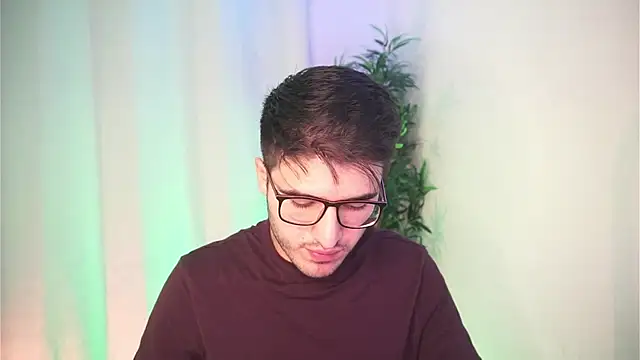 Snapshot of Tony_Wylie chatting on February 2026 03:42:01 PM Tony Wylie online show from February 2026 03:42:01 PM