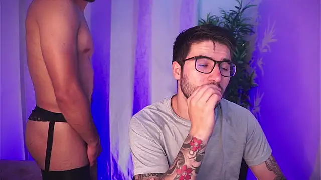 Snapshot of Tony_Wylie chatting on February 2026 08:41:02 PM Tony Wylie online show from February 2026 08:41:02 PM