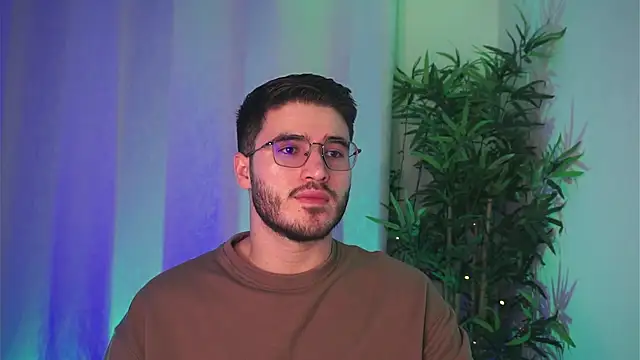 Snapshot of Tony_Wylie chatting on March 2026 03:34:01 AM Tony Wylie online show from March 2026 03:34:01 AM