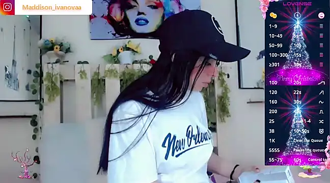 Snapshot of Madisson_Ivanova chatting on December 2024 02:57:01 PM Madisson Ivanova online show from December 2024 02:57:01 PM