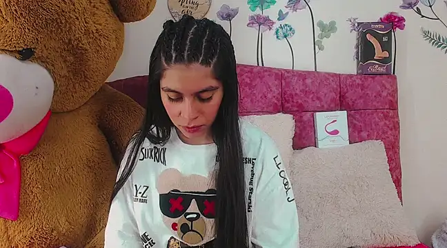 Snapshot of Madisson_Ivanova chatting on December 2024 05:47:01 AM Madisson Ivanova online show from December 2024 05:47:01 AM