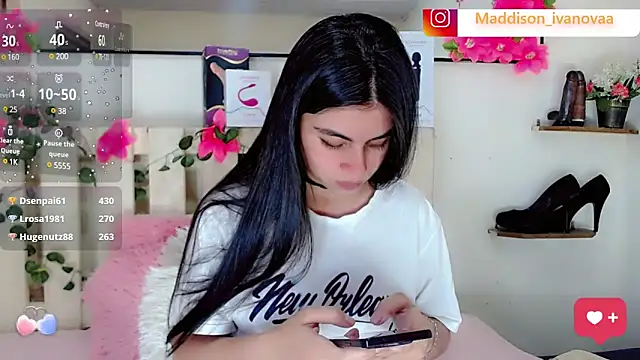 Snapshot of Madisson_Ivanova chatting on January 2025 12:04:02 PM Madisson Ivanova online show from January 2025 12:04:02 PM