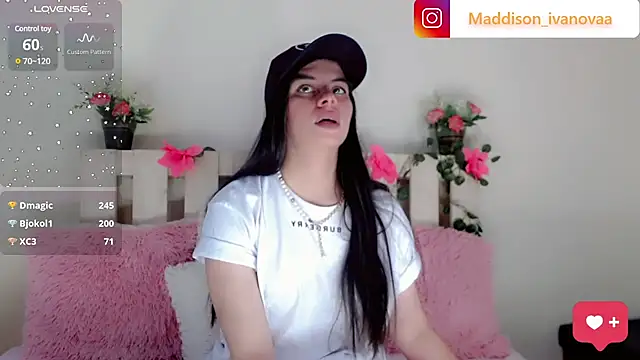 Snapshot of Madisson_Ivanova chatting on January 2025 05:02:02 PM Madisson Ivanova online show from January 2025 05:02:02 PM