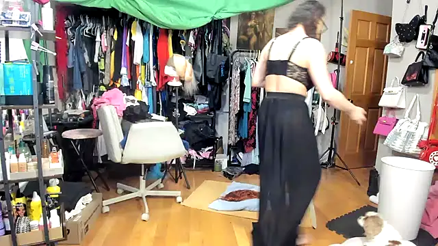 jessy0504 online show from April 2026 11:30:02 AM