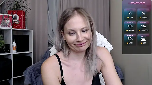 Snapshot of Sunny_bunny6 chatting on February 2026 01:43:01 PM Sunny bunny6 online show from February 2026 01:43:01 PM