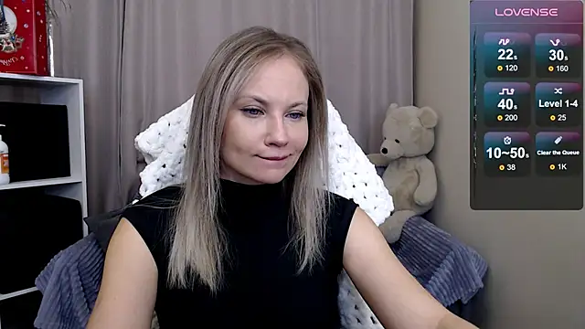 Snapshot of Sunny_bunny6 chatting on February 2026 01:10:02 AM Sunny bunny6 online show from February 2026 01:10:02 AM