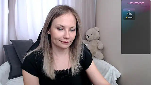 Snapshot of Sunny_bunny6 chatting on February 2026 05:25:02 AM Sunny bunny6 online show from February 2026 05:25:02 AM