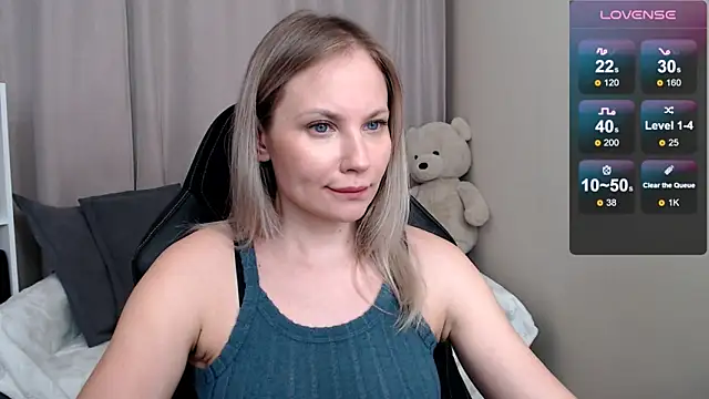 Snapshot of Sunny_bunny6 chatting on February 2026 01:43:01 PM Sunny bunny6 online show from February 2026 01:43:01 PM