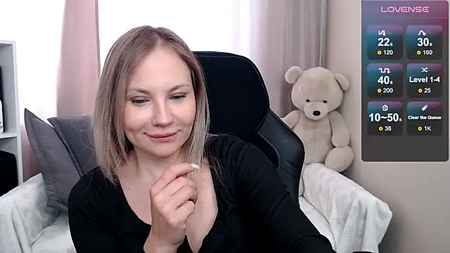 Snapshot of Sunny_bunny6 chatting on February 2026 07:19:01 AM Sunny bunny6 online show from February 2026 07:19:01 AM