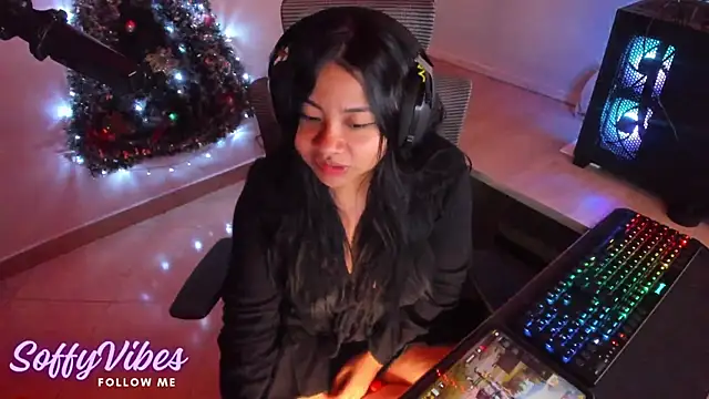 Snapshot of soffyvibes- chatting on December 2024 07:13:02 AM soffyvibes- online show from December 2024 07:13:02 AM