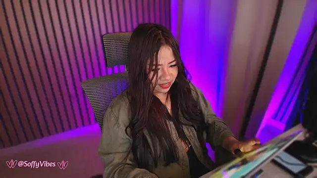 Snapshot of soffyvibes- chatting on October 2025 08:04:02 AM soffyvibes- online show from October 2025 08:04:02 AM