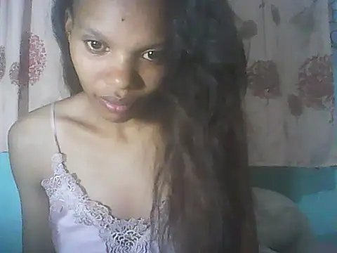 Snapshot of Antsoalie chatting on November 2025 06:29:01 PM Antsoalie online show from November 2025 06:29:01 PM