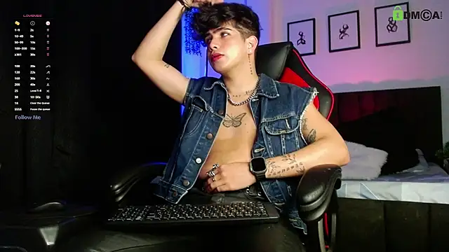 Snapshot of LyleBennett_ chatting on March 2026 12:43:01 PM LyleBennett online show from March 2026 12:43:01 PM