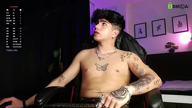 Snapshot of LyleBennett_ chatting on April 2026 11:42:01 PM LyleBennett online show from April 2026 11:42:01 PM