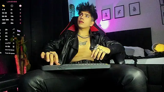LyleBennett  online show from July 2026 11:34:02 AM