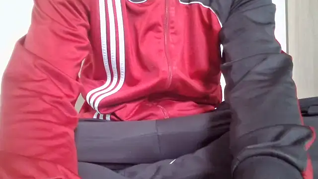 boy for playing online show from November 2025 01:01:02 PM