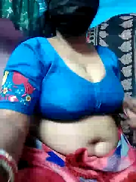 Snapshot of BERRY_00 chatting on January 2025 05:51:02 PM BERRY 00 online show from January 2025 05:51:02 PM