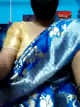 Snapshot of BERRY_00 chatting on January 2025 05:55:02 PM BERRY 00 online show from January 2025 05:55:02 PM