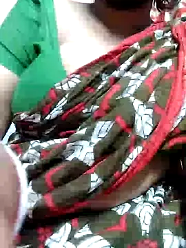 Snapshot of BERRY_00 chatting on January 2025 06:17:02 PM BERRY 00 online show from January 2025 06:17:02 PM