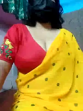 Snapshot of BERRY_00 chatting on February 2025 10:03:02 AM BERRY 00 online show from February 2025 10:03:02 AM