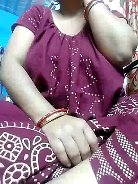 Snapshot of BERRY_00 chatting on February 2025 06:24:02 PM BERRY 00 online show from February 2025 06:24:02 PM