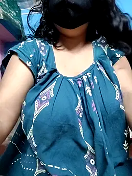 Snapshot of BERRY_00 chatting on October 2025 10:12:02 AM BERRY 00 online show from October 2025 10:12:02 AM