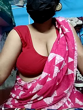 Snapshot of BERRY_00 chatting on October 2025 06:14:02 PM BERRY 00 online show from October 2025 06:14:02 PM