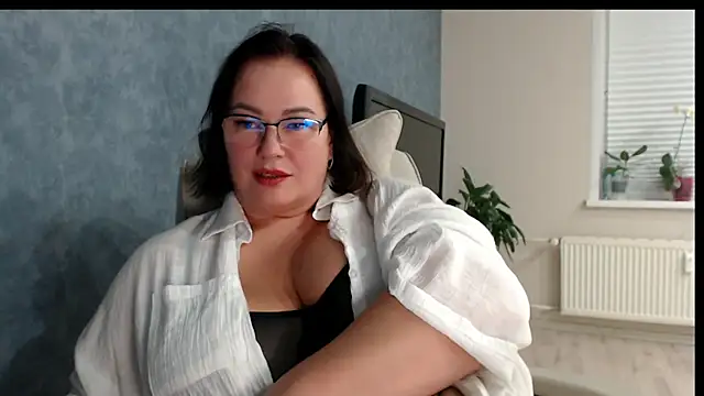 Nora Star online show from April 2026 07:48:01 PM