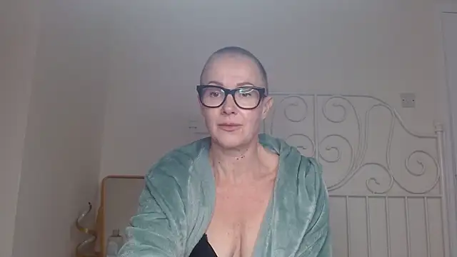 ELEGANT-ARIA36 online show from January 2026 06:12:02 PM