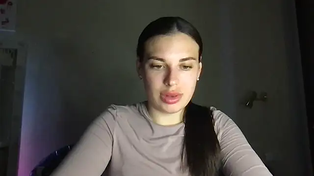 Snapshot of MoonriseGoddess chatting on April 2026 06:43:01 PM MoonriseGoddess online show from April 2026 06:43:01 PM
