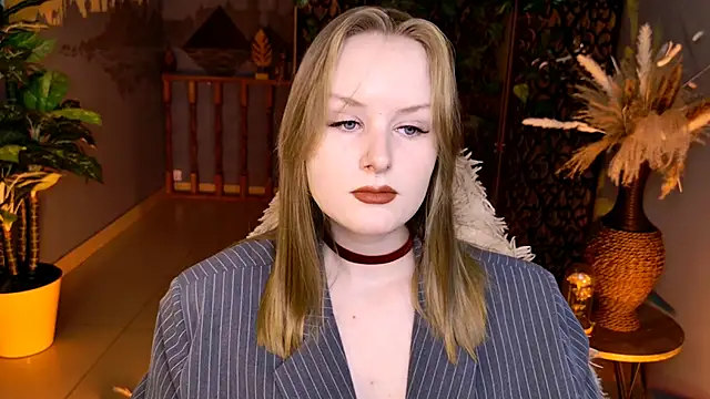 VivienLeeigh online show from June 2026 05:14:01 AM