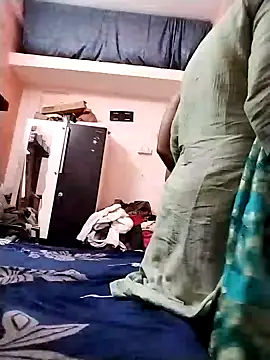 Snapshot of zeevaansari chatting on January 2025 03:26:01 AM zeevaansari online show from January 2025 03:26:01 AM