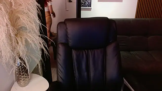 crimson tati  online show from January 2025 09:36:02 AM