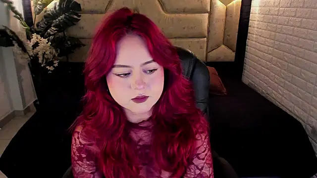 Snapshot of crimson_tati_ chatting on April 2026 04:21:02 AM crimson tati online show from April 2026 04:21:02 AM