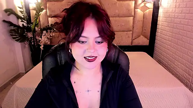 Snapshot of crimson_tati_ chatting on May 2026 05:13:02 AM crimson tati online show from May 2026 05:13:02 AM