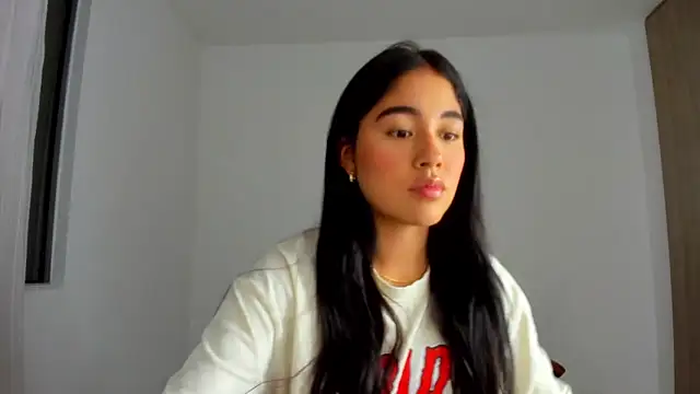 Snapshot of AriaMontgomery chatting on April 2026 11:30:02 PM AriaMontgomery online show from April 2026 11:30:02 PM