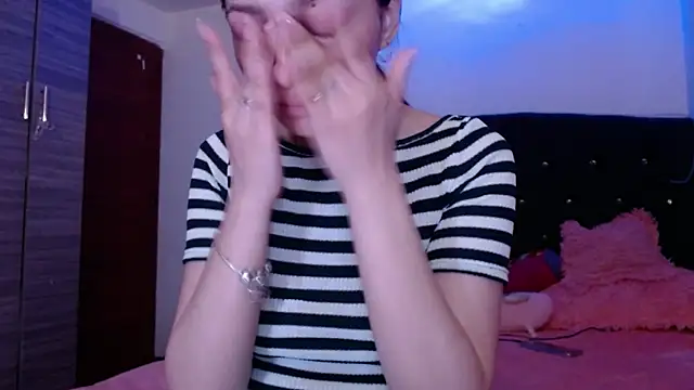 holy juli online show from July 2026 03:56:02 AM