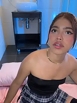 Snapshot of KellyOlsenbe chatting on March 2026 08:36:02 PM KellyOlsenbe online show from March 2026 08:36:02 PM