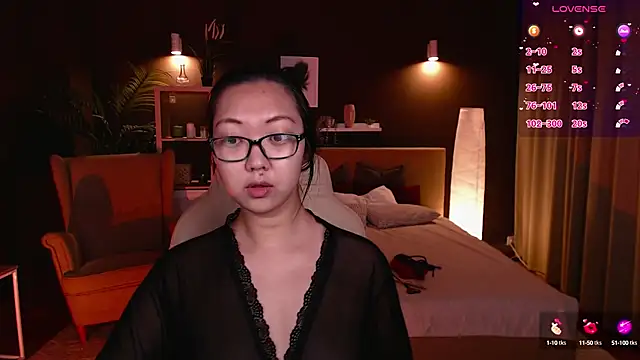 Snapshot of Marine_Vact chatting on October 2025 02:04:01 PM Marine Vact online show from October 2025 02:04:01 PM