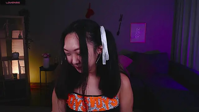 Snapshot of Marine_Vact chatting on October 2025 02:04:01 PM Marine Vact online show from October 2025 02:04:01 PM