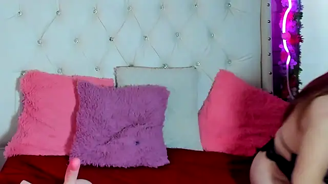 Samantha mature56 online show from February 2025 09:45:02 AM