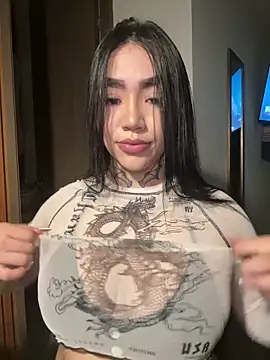 Nickiiiii online show from March 2026 05:55:02 AM