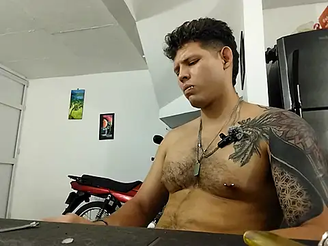 Snapshot of King_russo chatting on February 2025 01:55:02 AM King russo online show from February 2025 01:55:02 AM