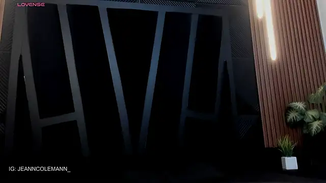 JeanColleman online show from November 2025 11:18:01 PM