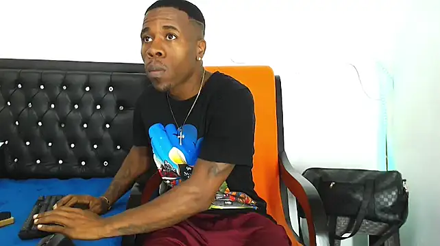 Snapshot of Damian_hart_24CM chatting on November 2025 09:52:02 AM Damian hart 24CM online show from November 2025 09:52:02 AM