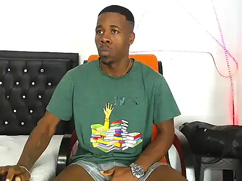 Snapshot of Damian_hart_24CM chatting on November 2025 09:45:01 AM Damian hart 24CM online show from November 2025 09:45:01 AM