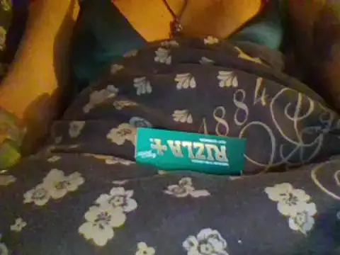 Snapshot of Fiesty_findom40 chatting on February 2025 01:52:02 AM Fiesty findom40 online show from February 2025 01:52:02 AM