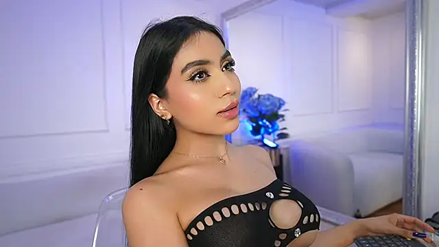 Snapshot of elasummer chatting on February 2025 08:57:01 PM elasummer online show from February 2025 08:57:01 PM