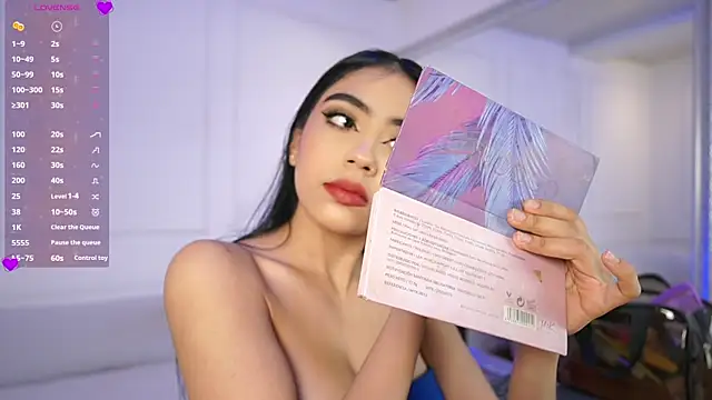 Snapshot of elasummer chatting on February 2025 12:04:02 PM elasummer online show from February 2025 12:04:02 PM