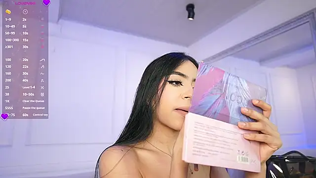 Snapshot of elasummer chatting on February 2025 11:54:01 AM elasummer online show from February 2025 11:54:01 AM